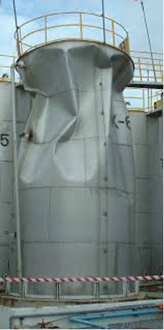 Pandeo colapsando un silo